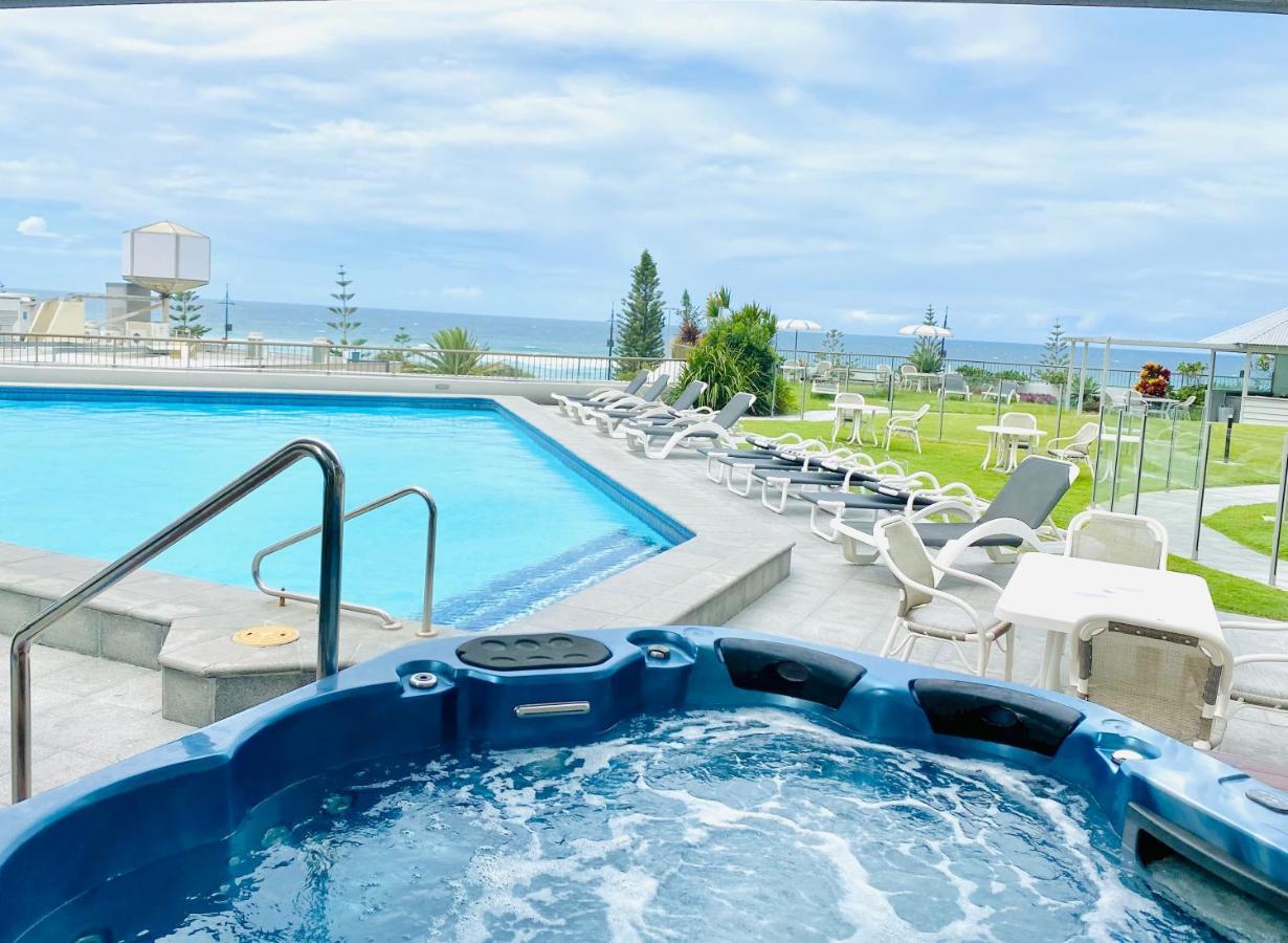 Oceanfront Family Pool & Bbq Apartment Gold Coast